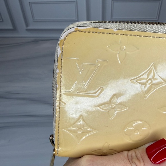Louis Vuitton Vernis Cream Long Zip Wallet | Zippy | Full Set - Picture 8 of 15